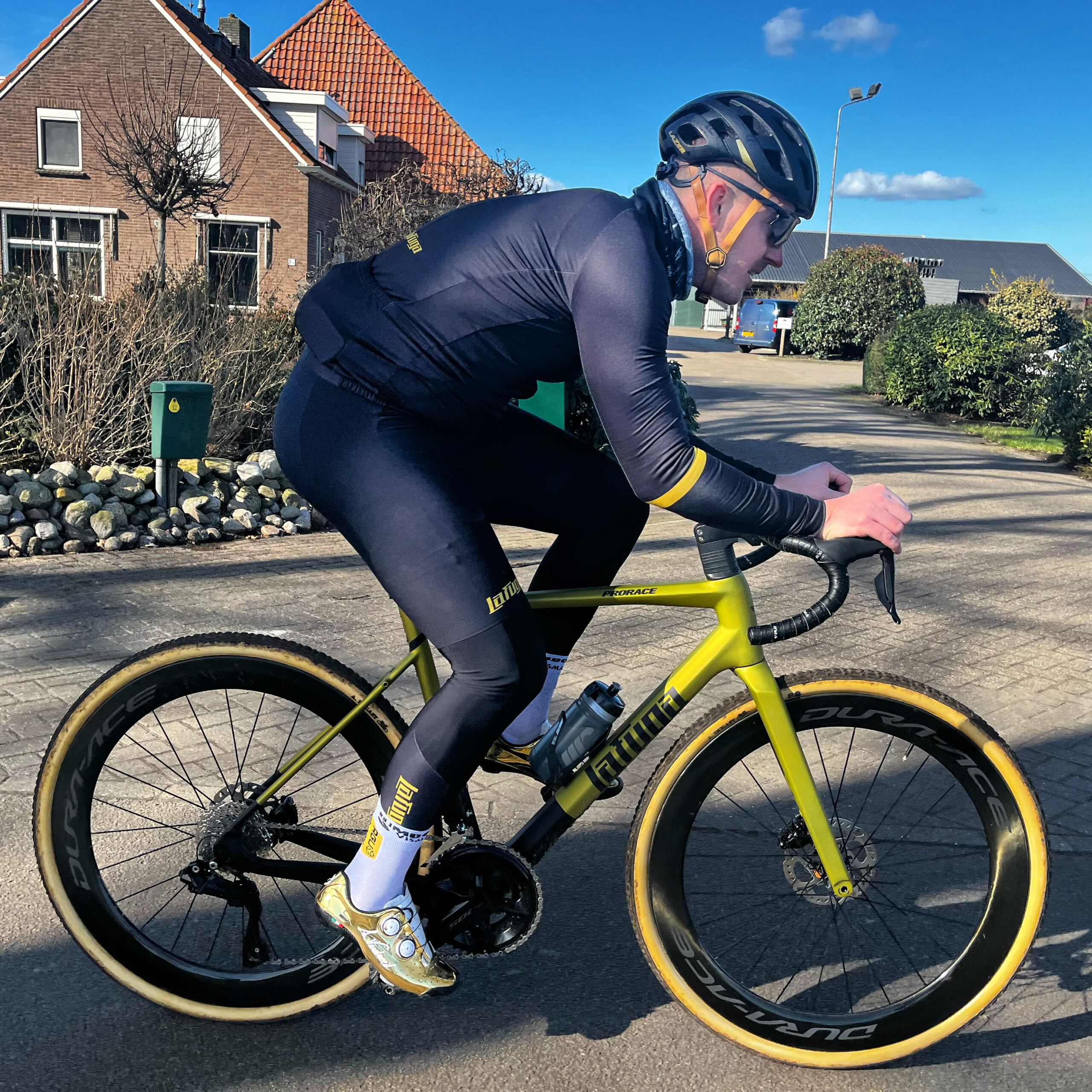 C1B3CA63-56AF-4E06-A68E-279D42DE943B LaFuga cycling wear