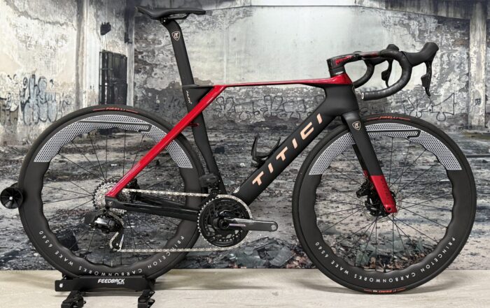 Titici alfa racefiets bij bergasports in Dedemsvaart