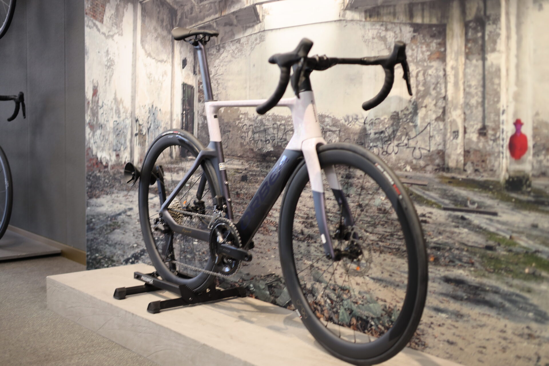 Orbea Orca Aero - Road Bike - 55cm - Shimano 105 Di2