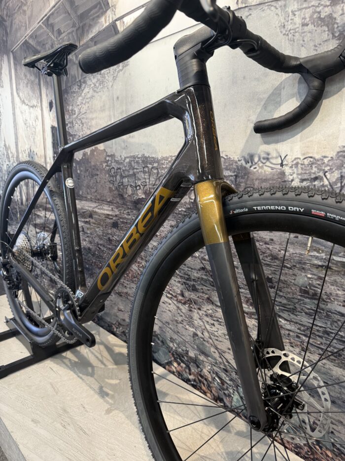 Orbea Terra M30 - Racefiets - Groot - Zwartgoud - Afbeelding 2