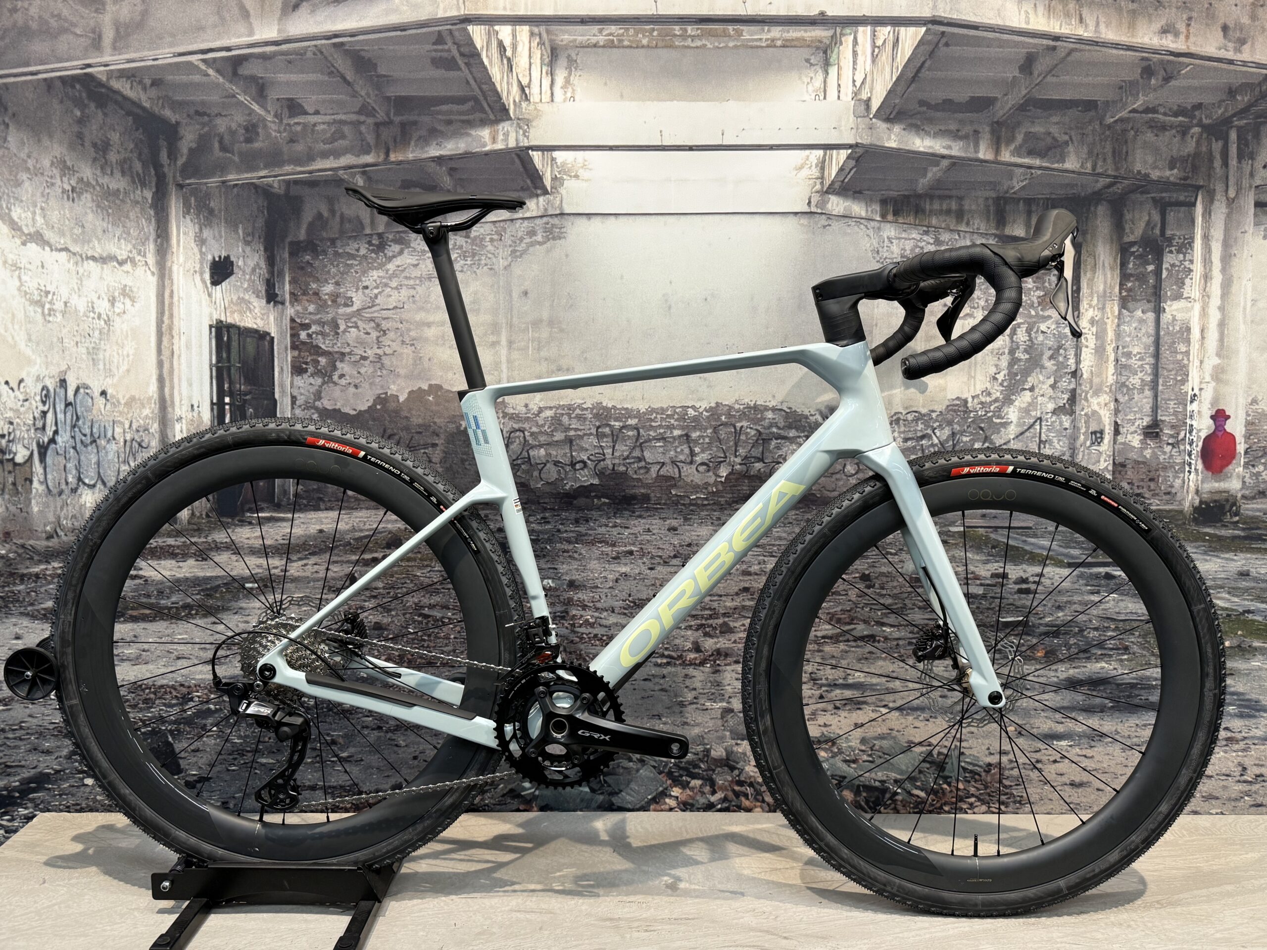 orbea terra race fronzen concrete bergasports dedemsvaart