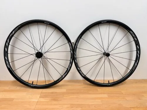 Scope R3 - Black - Rimbrake - Shimano 560 - BERGASPORTS